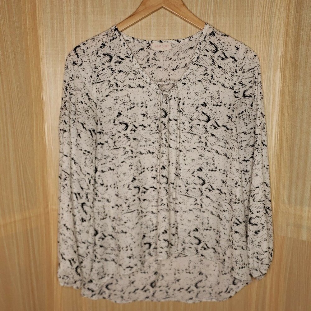 Eight Sixty Snake Print High Low Flowy Blouse Med